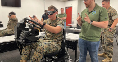 US marine practice on the "Wave Warrior" Amphibious Combat Vehicle Driver Training System (ACV-DTS)