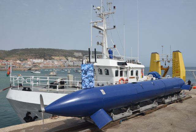 BlueWhale autonomous submarine